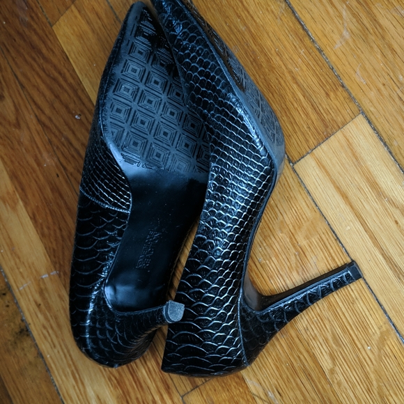 Kenneth Cole Reaction chick flick Le heels - Picture 4 of 6